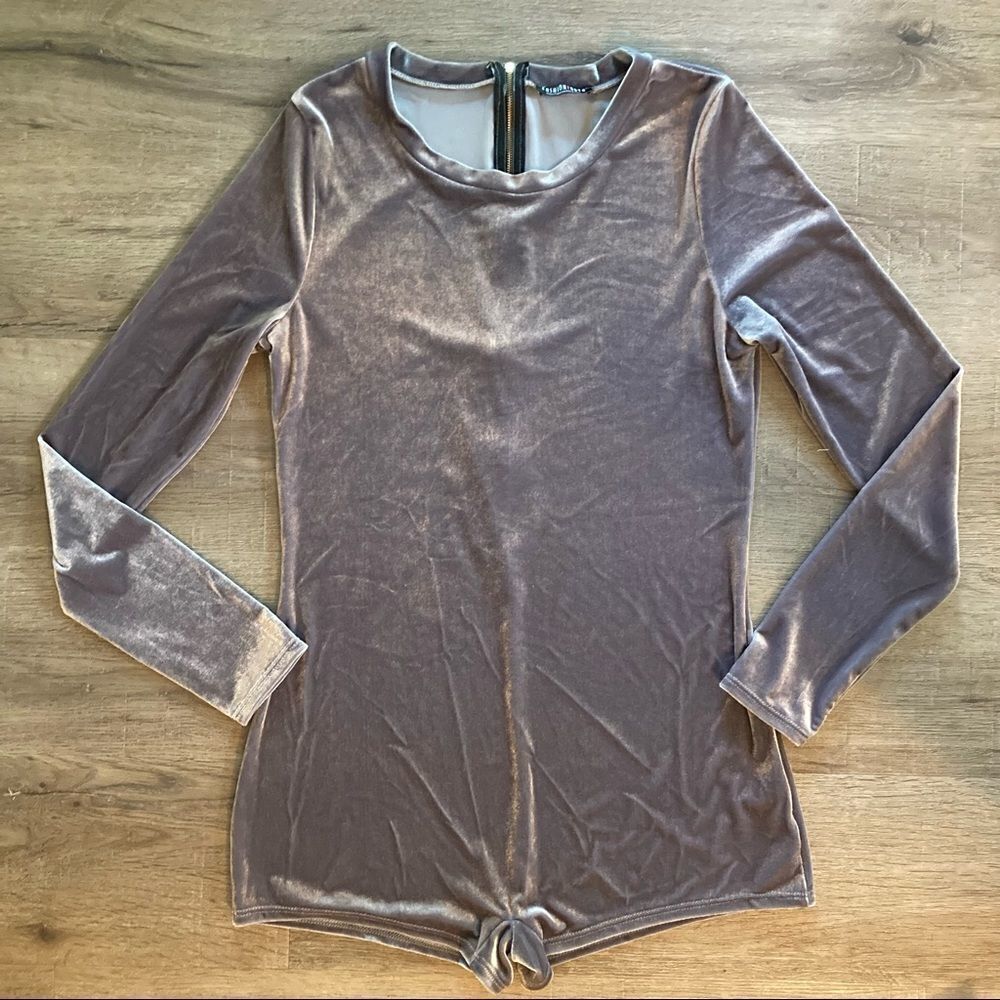 Fashion Nova Womens Long Sleeve Romper EUC